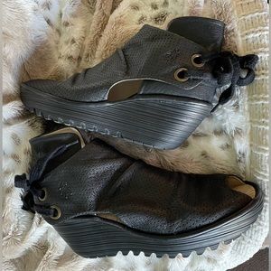 Fly London Yull Perforated Black Leather Peep Toe Sandal / Mule EU 40 (9 - 9.5)